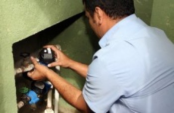 Furto de água por meio de "gatos" é comum na região