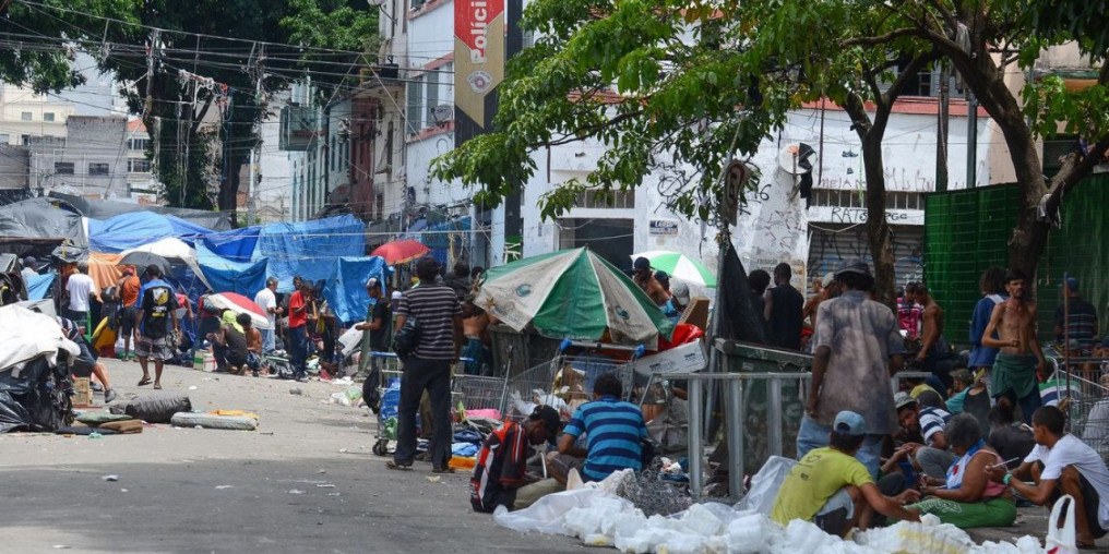 SP: deputado aciona MP contra retirada de barracas de moradores de rua