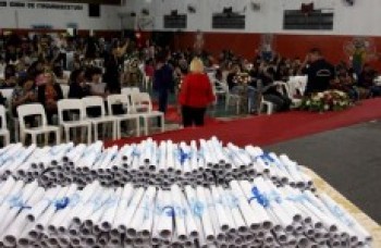 Casa Aberta encerra atividades do semestre com 700 formandos