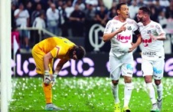 Com gols de Ricardo Oliveira e Gabriel, Santos vence o Corinthians
