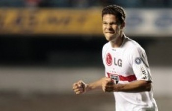 São Paulo perde Hernanes e Pratto