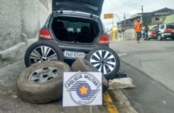 Polícia descobre estepes furtados