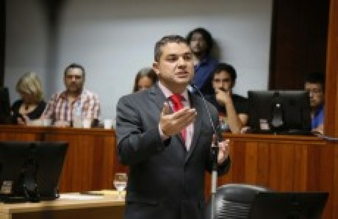Valverde quer vetar isenção de ISS