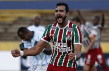 Fluminense nega negociar Dourado com Corinthians