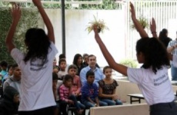 Prefeito Melo visita Centro Comunitário Madre Esperança