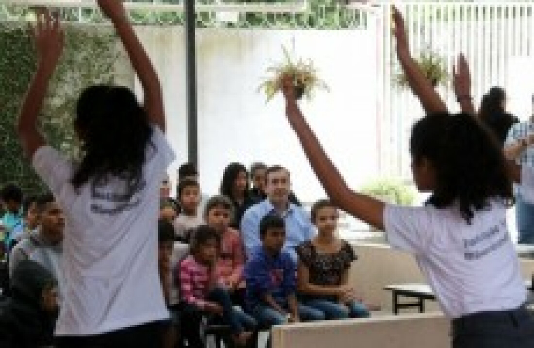 Prefeito Melo visita Centro Comunitário Madre Esperança