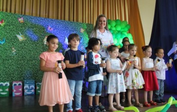 Colégio João e Maria em clima festivo