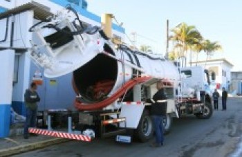 400 toneladas de lixo são retiradas de esgotos