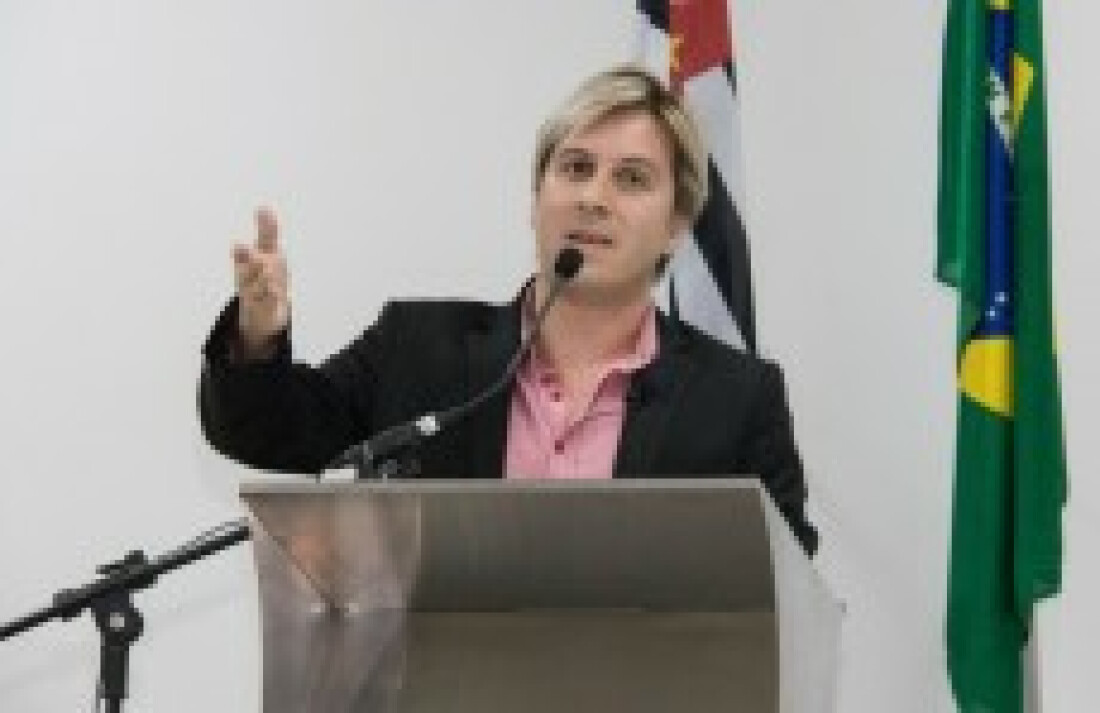 'Estou sofrendo um golpe', se defende o vereador Lisandro
