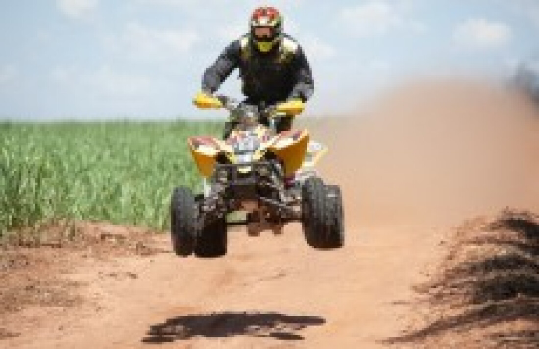 Pai e filho participam de prova de Rally hoje em MG