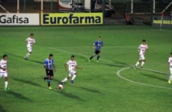 Jogos da Copinha levam 19 mil pessoas ao estádio Nogueirão