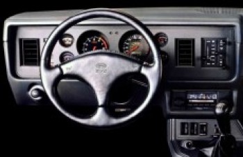 Mustang mostra evolução dos volantes ao longo de 50 anos