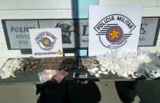 Polícia apreende mais de um quilo de drogas
