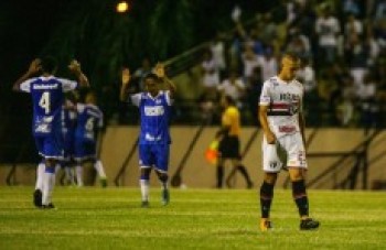 São Paulo começa Paulistão perdendo para o São Bento