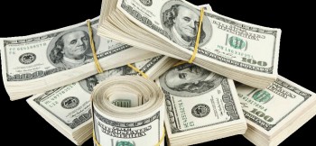 Em dia de turbulência dólar chega a R$ 4,239