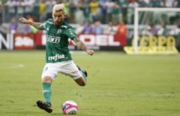 Lucas Lima marca e Palmeiras estreia com vitória em casa
