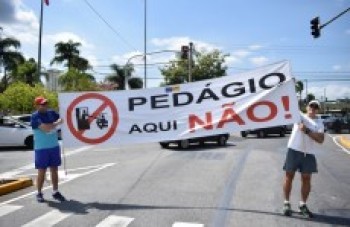 Protesto contra pedágio na Mogi-Dutra ocorre no centro