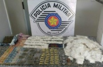 PM de Mogi apreende 500 pinos de cocaína