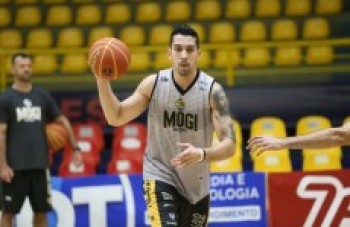 Ala-pivô Fabrício do Mogi tem confiança de Guerrinha
