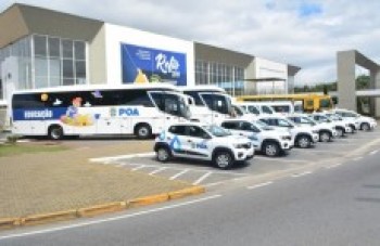 Educação recebe frota de veículos