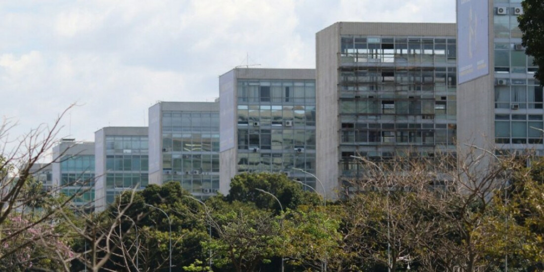 Mesa de negociação permanente com servidores públicos é retomada