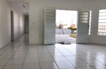 Ferraz deve concluir obra de escola ainda neste ano