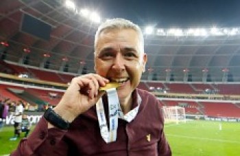 Tiago Nunes vai assumir o Corinthians no ano que vem