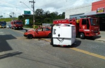 Acidente deixa quatro feridos