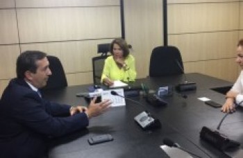 Melo vai à Brasília visando recursos