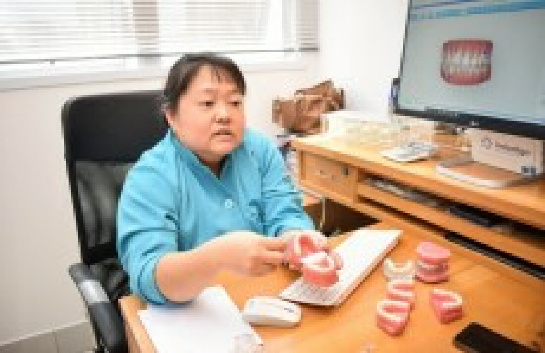 Dentista apresenta tecnologia para aparelho odontológico