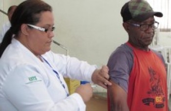 Suzano vacina 8 mil pessoas em nova etapa da campanha