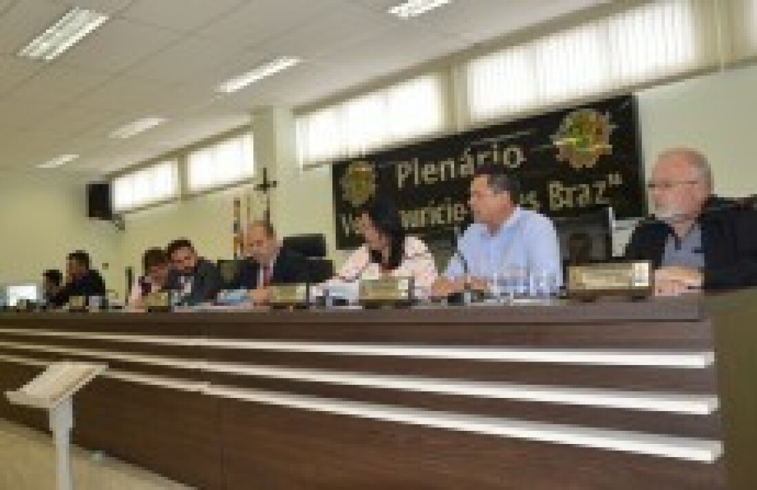 Vereadores exigem melhoria no transporte