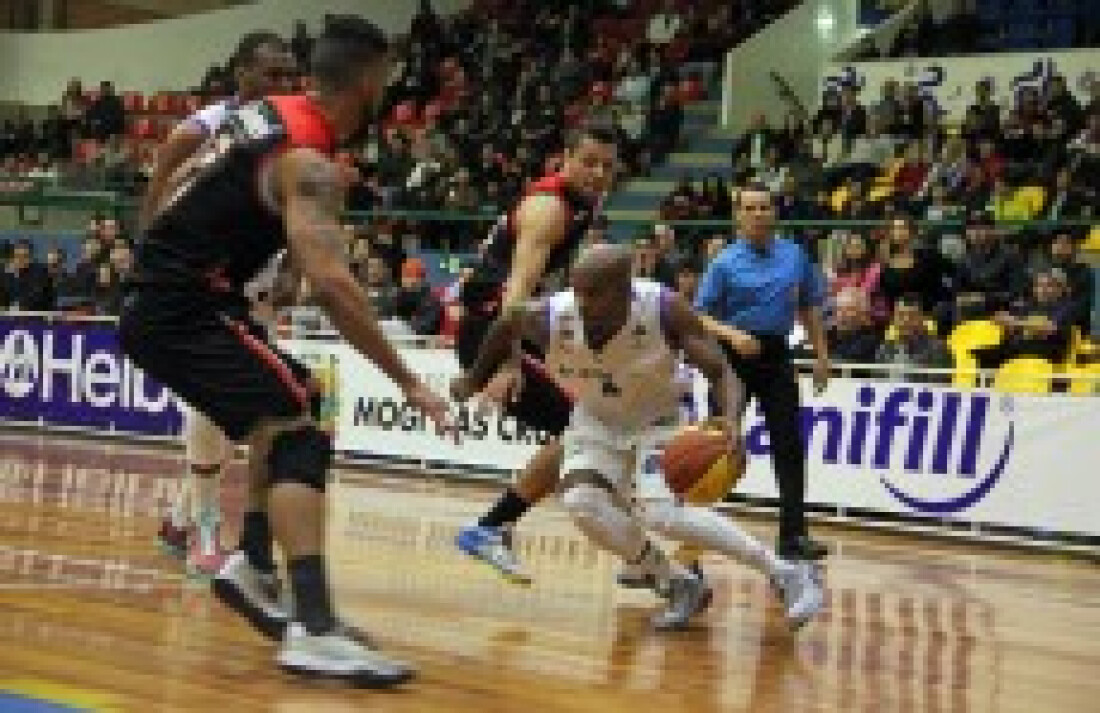 Mogi/Helbor faz o dever de casa e vence o lanterna Jacareí pelo Campeonato Paulista