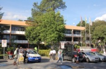 Servidores de Itaquá questionam a suspensão de convênio médico