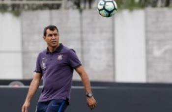 Carille fará mudanças no time para amanhã