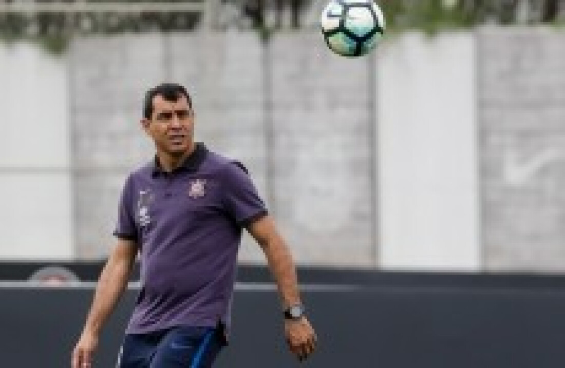 Carille fará mudanças no time para amanhã