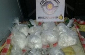 PM prende suspeito com quatro quilos de cocaína