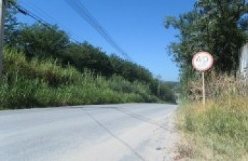 Bandidos levam trator de empresa no Taboão