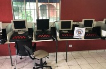 PM apreende várias máquinas caça-níqueis