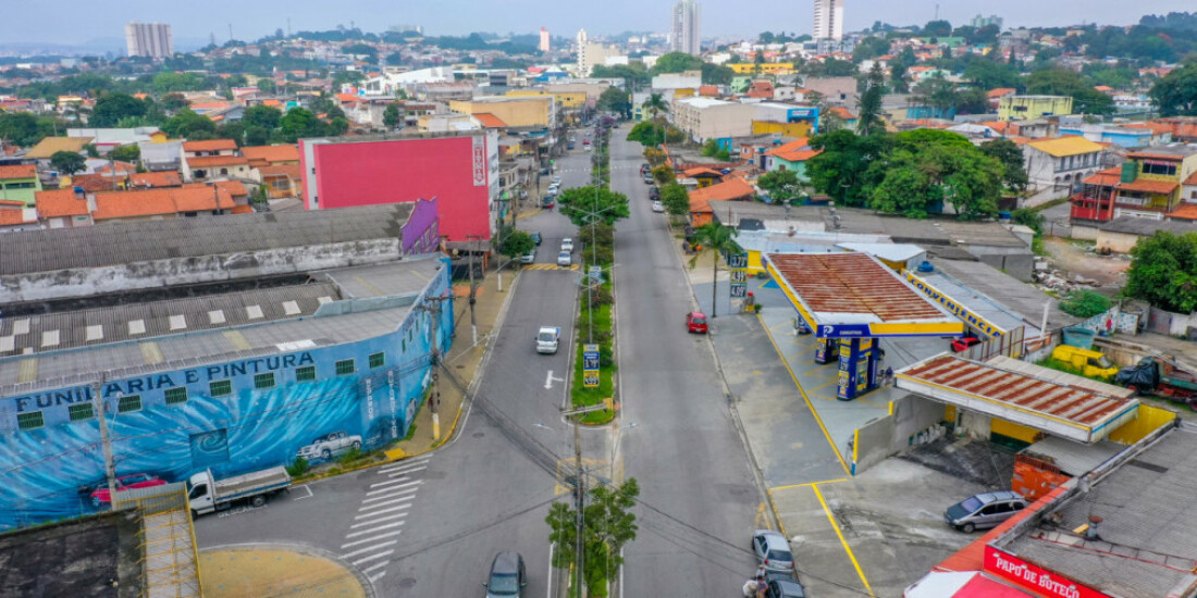 Sabesp realiza manutenção preventiva em Poá