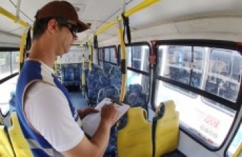 Ônibus da frota municipal começam a ser vistoriados