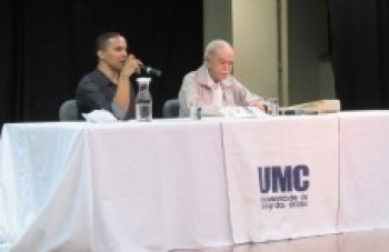 José Hamilton Ribeiro inspira alunos na UMC