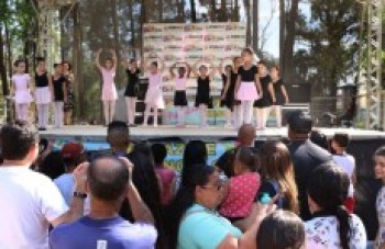 Atividade comemorativa reúne cerca de 3 mil pessoas em Ferraz