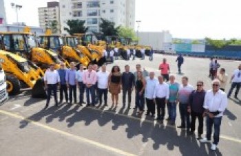 Prefeitura compra maquináriopara atender infraestrutura