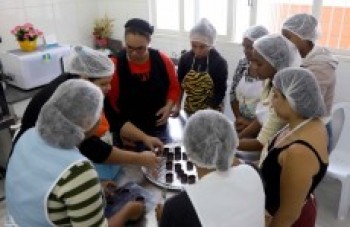 Cras abre 530 vagas para cursos com tema de Natal