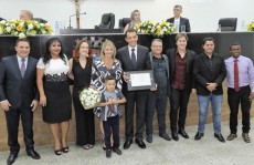 Marco Bertaiolli recebe homenagem em Suzano