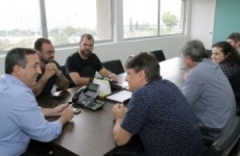 Prefeito Pessuto visita Polo Digital