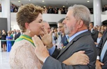 CPI sugere indiciamento de Lula, Dilma e mais 71