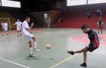 Itaquá abre inscrições para projetos de futebol