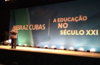 Mário Sergio Cortella faz palestra em Mogi